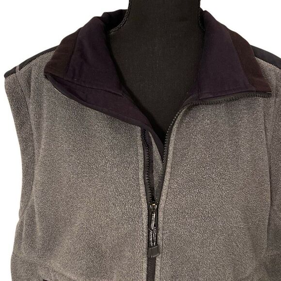 Cabela’s Men’s Windshear Thinsulate Vest - Picture 5 of 10